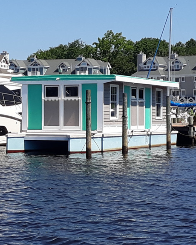 House boat on the Jersey Shore